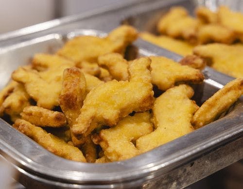 【当館名物】お子様に人気の恐竜ナゲット