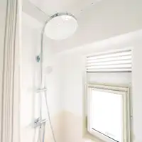 ห้องน้ำพร้อมเรนชาวเวอร์