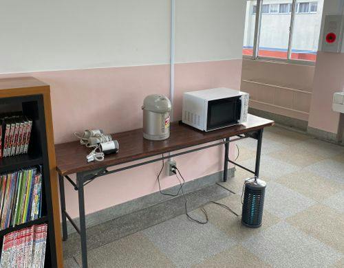 共用の電子レンジ、電気ポット、ドライヤー