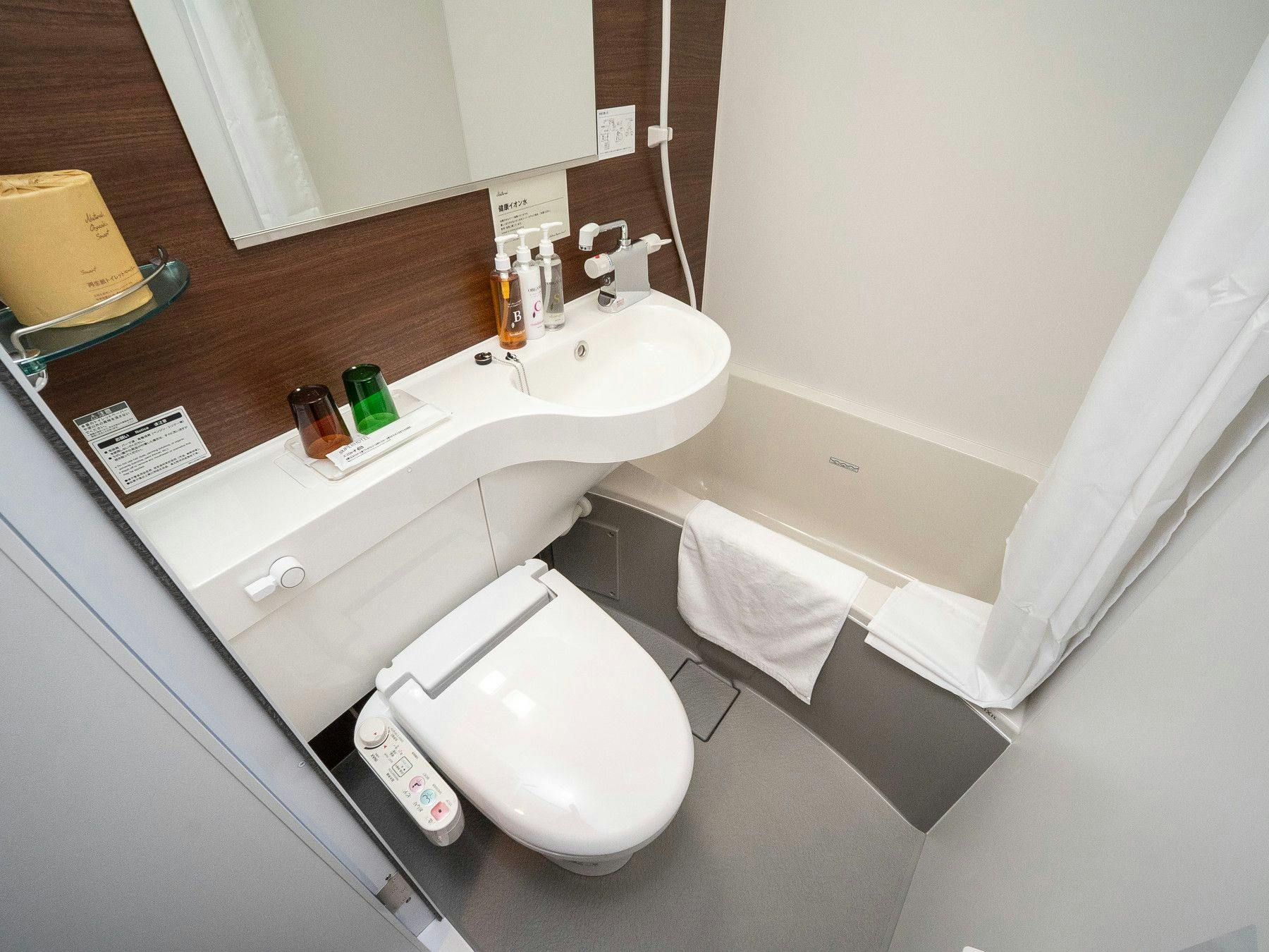 ห้องพักทุกห้องมีห้องน้ำในตัว