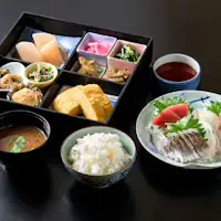 อาหารเย็น ชุดอาหารที่พักตามฤดูกาล