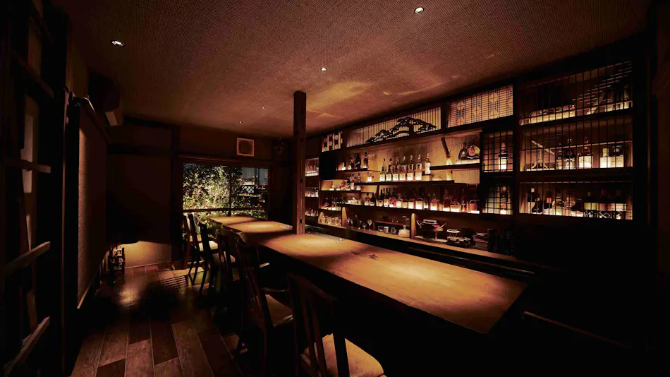 Kagurazaka Retro Bar and Hotel