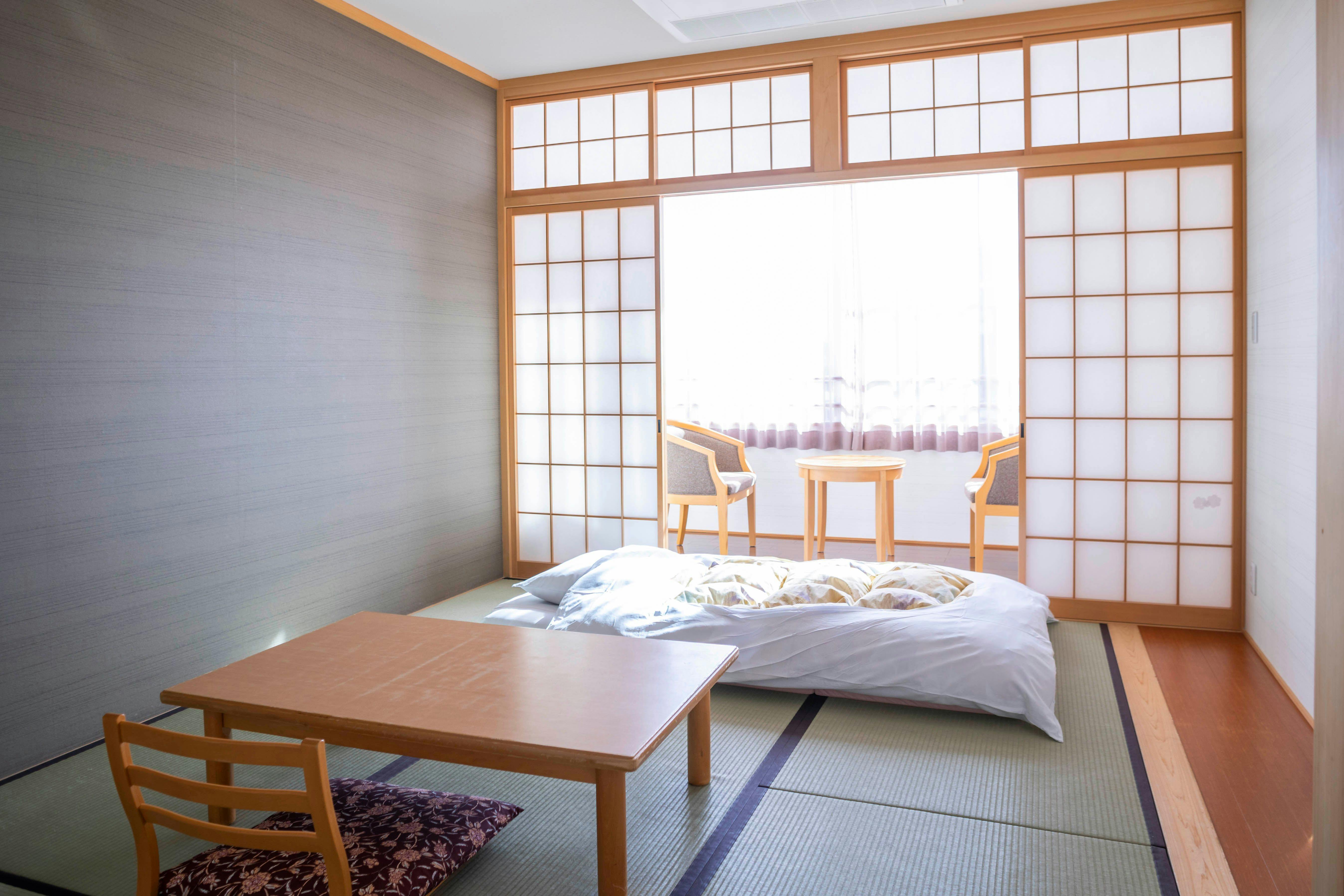 ห้องสไตล์ญี่ปุ่นและตะวันตก 8 เสื่อทาทามิ