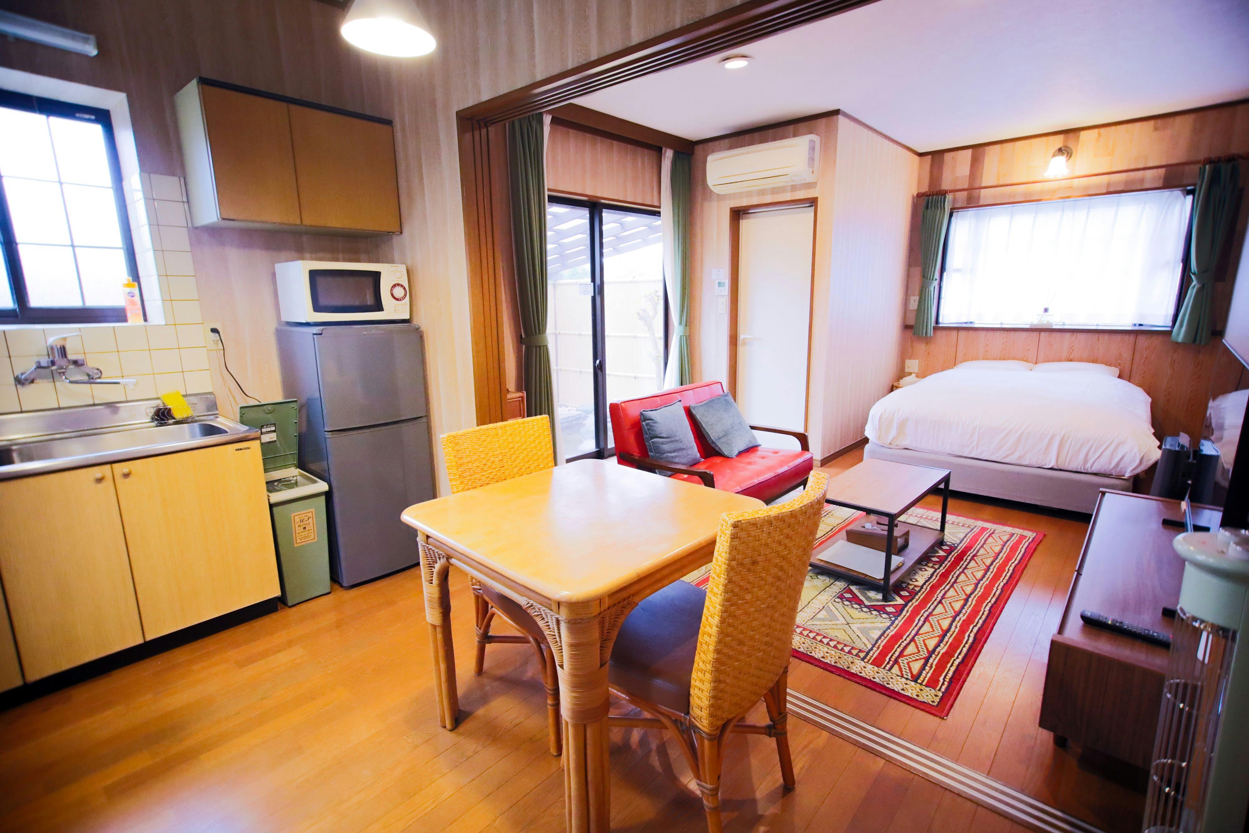 Holiday House: Forest Hideaway