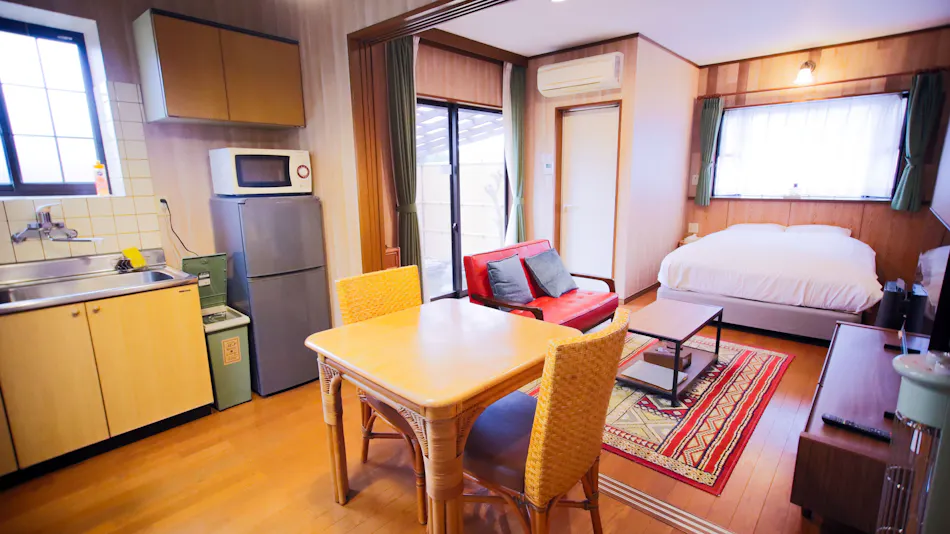 Holiday House: Forest Hideaway