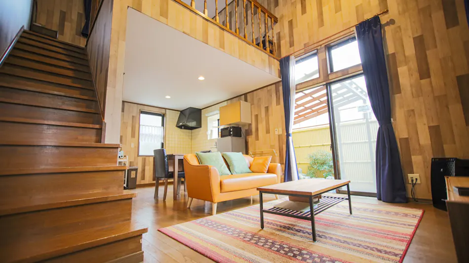 Holiday House: Forest Hideaway