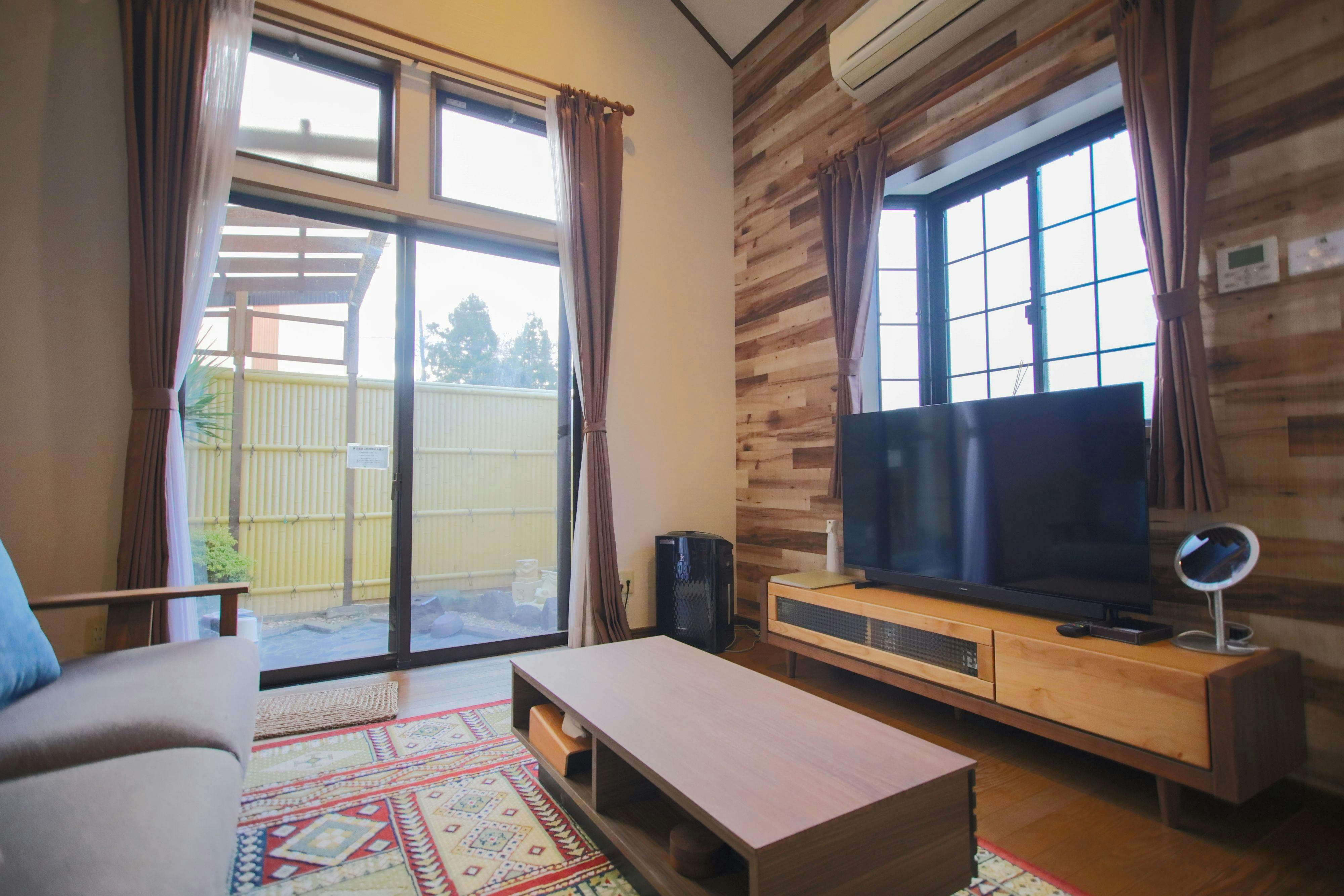 Holiday House: Forest Hideaway