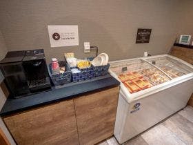 ＨＯＴＥＬ　Ｒ９　Ｔｈｅ　Ｙａｒｄ　東近江