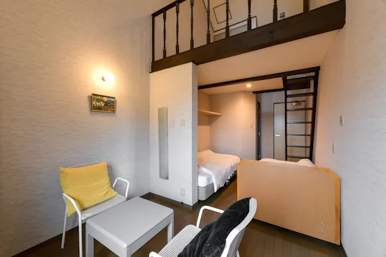 เตียงคู่ + ห้องใต้หลังคา