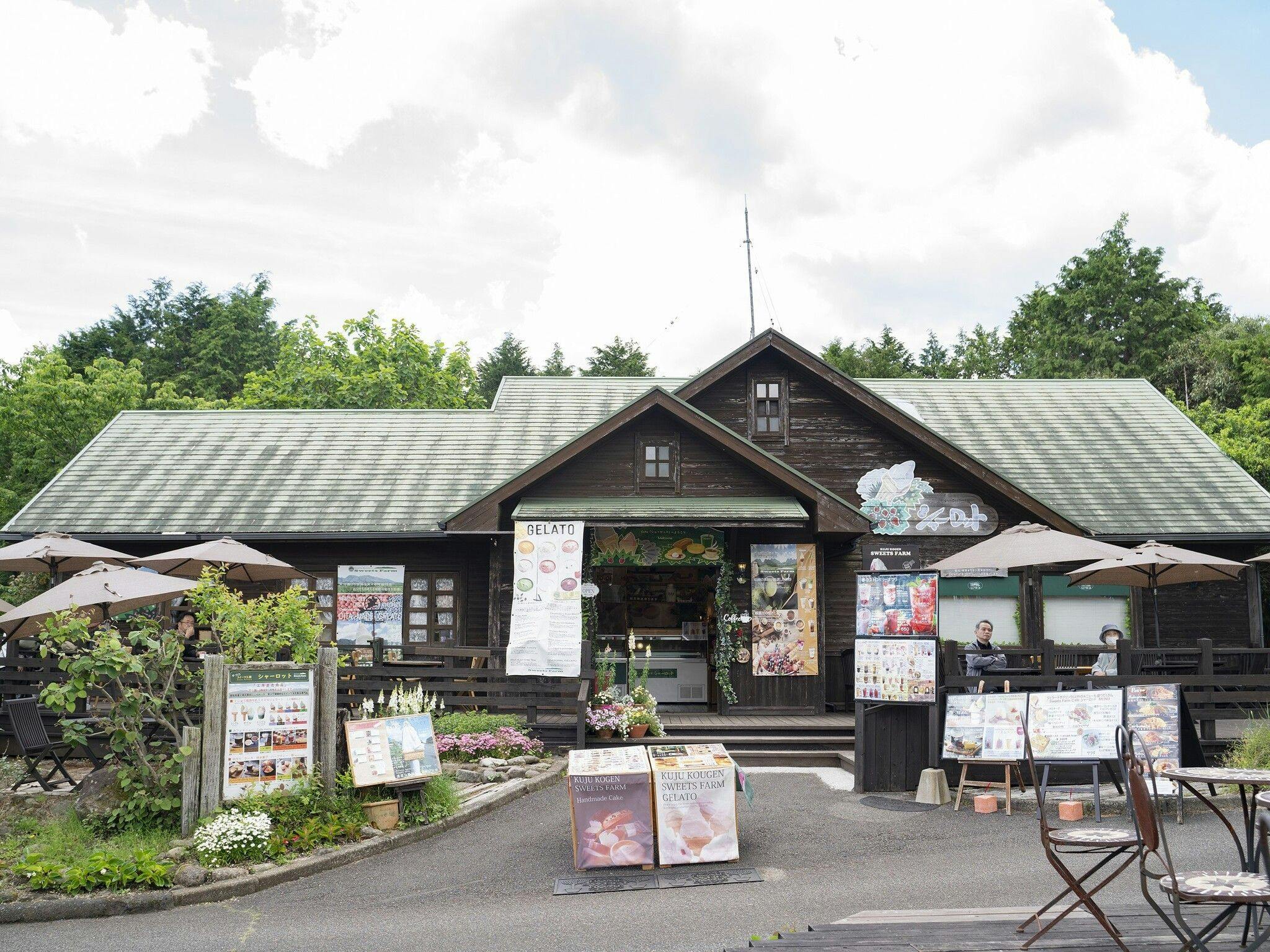 Kuju Flower Park Camping Resort Hana to Hoshi