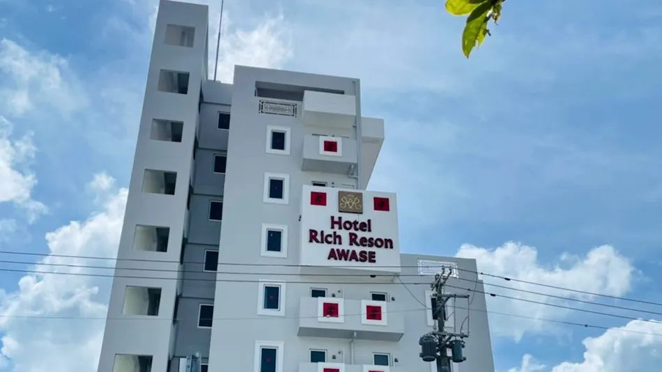 Hotel Rich Rezon AWASE