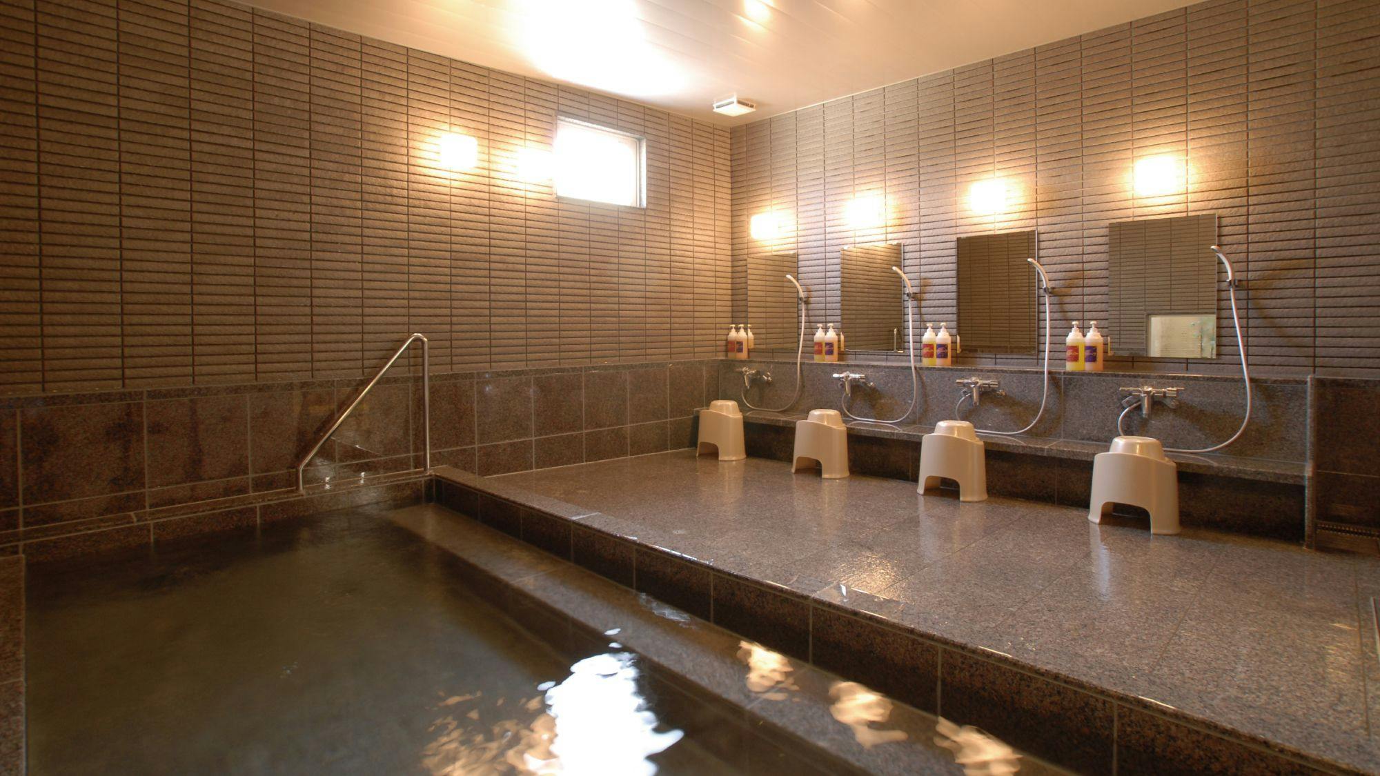 【ห้องอาบน้ำรวม】