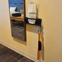 Cermin dalam ruangan