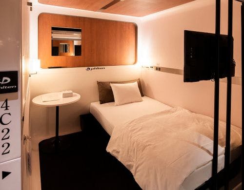 ファーストクラスキャビン・貴重品ボックス