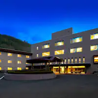 Gambar eksterior (malam)