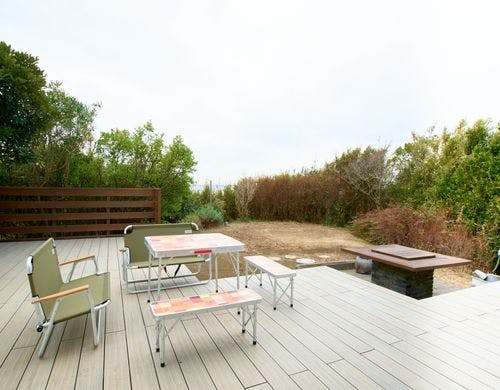 ウッドデッキのガーデンテラス