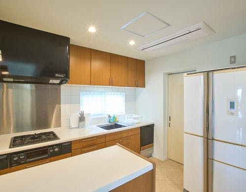 広くて機能的なキッチン