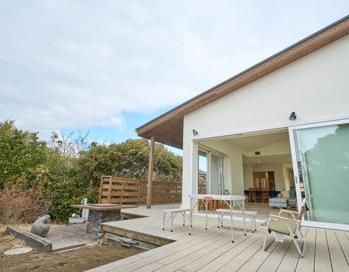 ウッドデッキのガーデンテラス