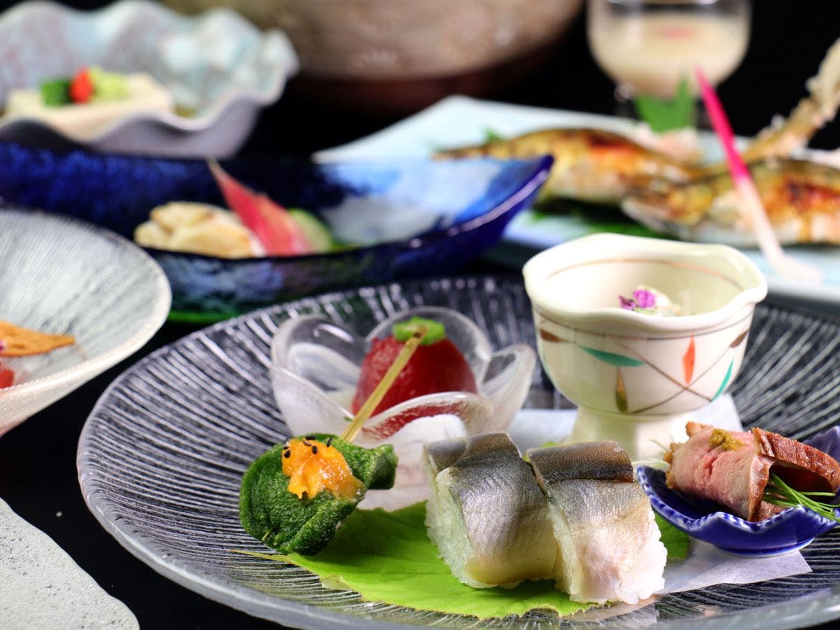 【ชุดอาหารอายู】ซูชิอายูที่นำเสนอ