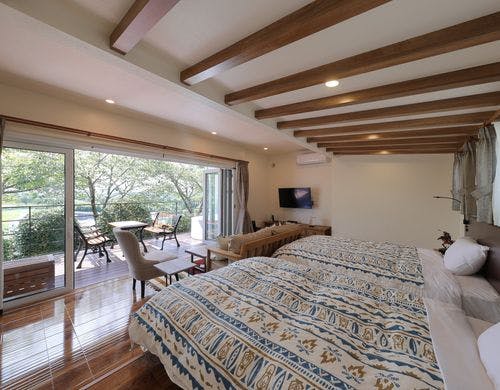 スイートヴィラ（リビング・寝室）