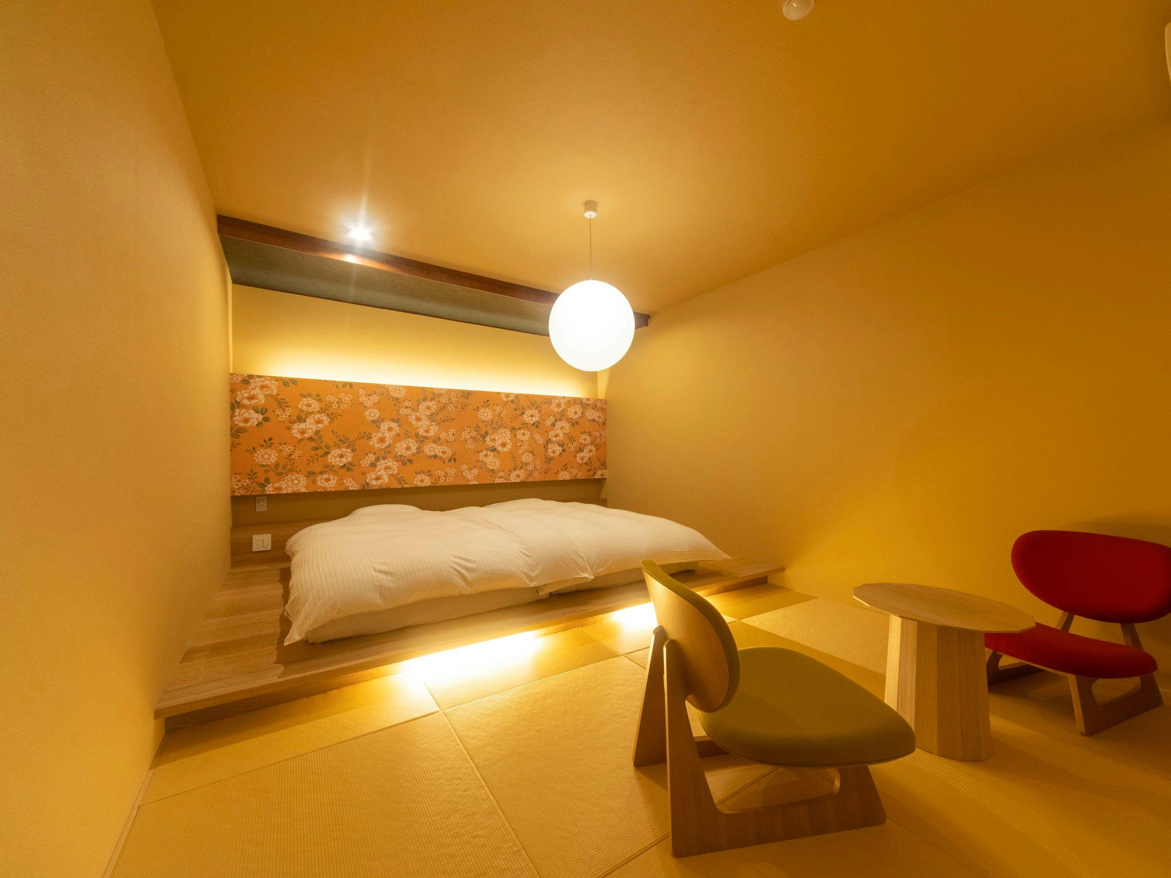 Kamar twin besar dengan pemandian terbuka