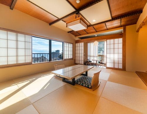 源泉掛流し檜半露天風呂「小さめ」和室10畳