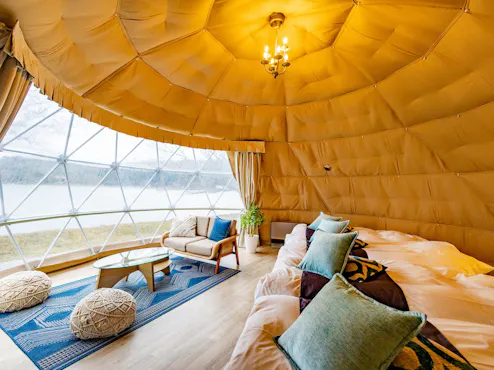 ประเภทห้องพักที่มีเตียงเดี่ยว 4 เตียงในทุกห้องพัก