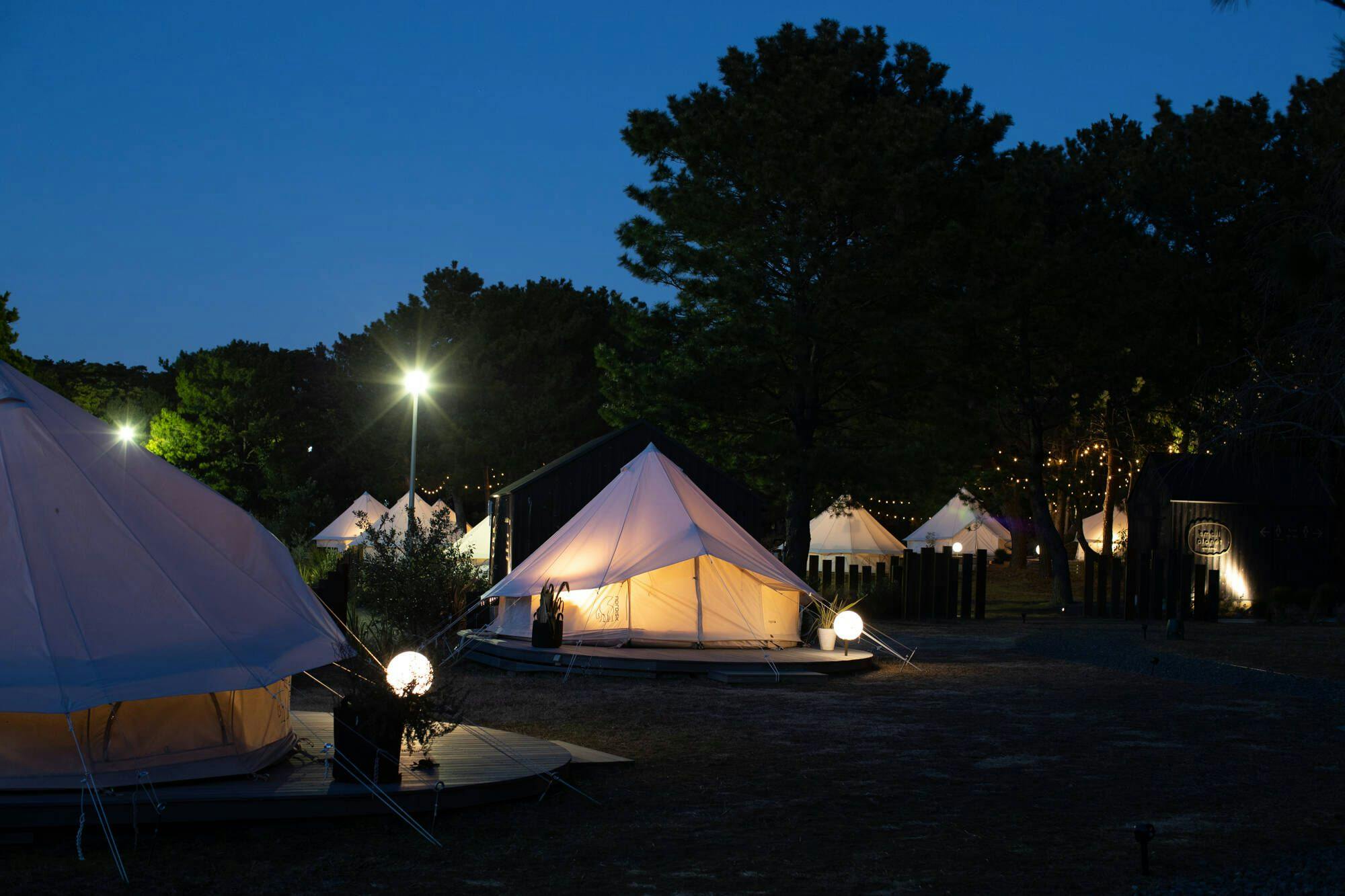 small planet CAMP & GRILL