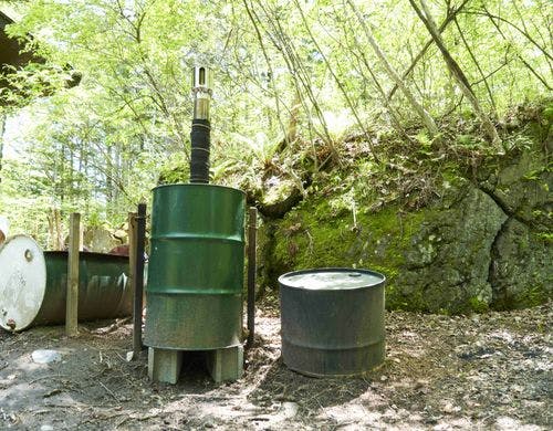 ドラム缶風呂、やってみると結構大変です笑