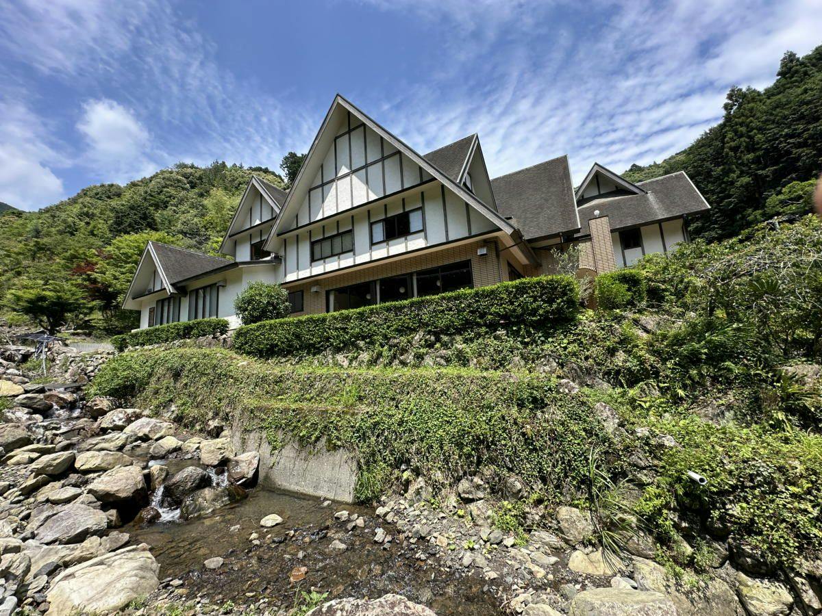 Hotel Rindou in the Fragrant Forest