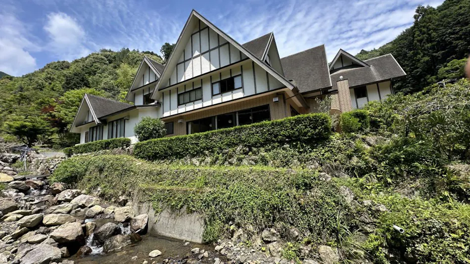 Hotel Rindou in the Fragrant Forest