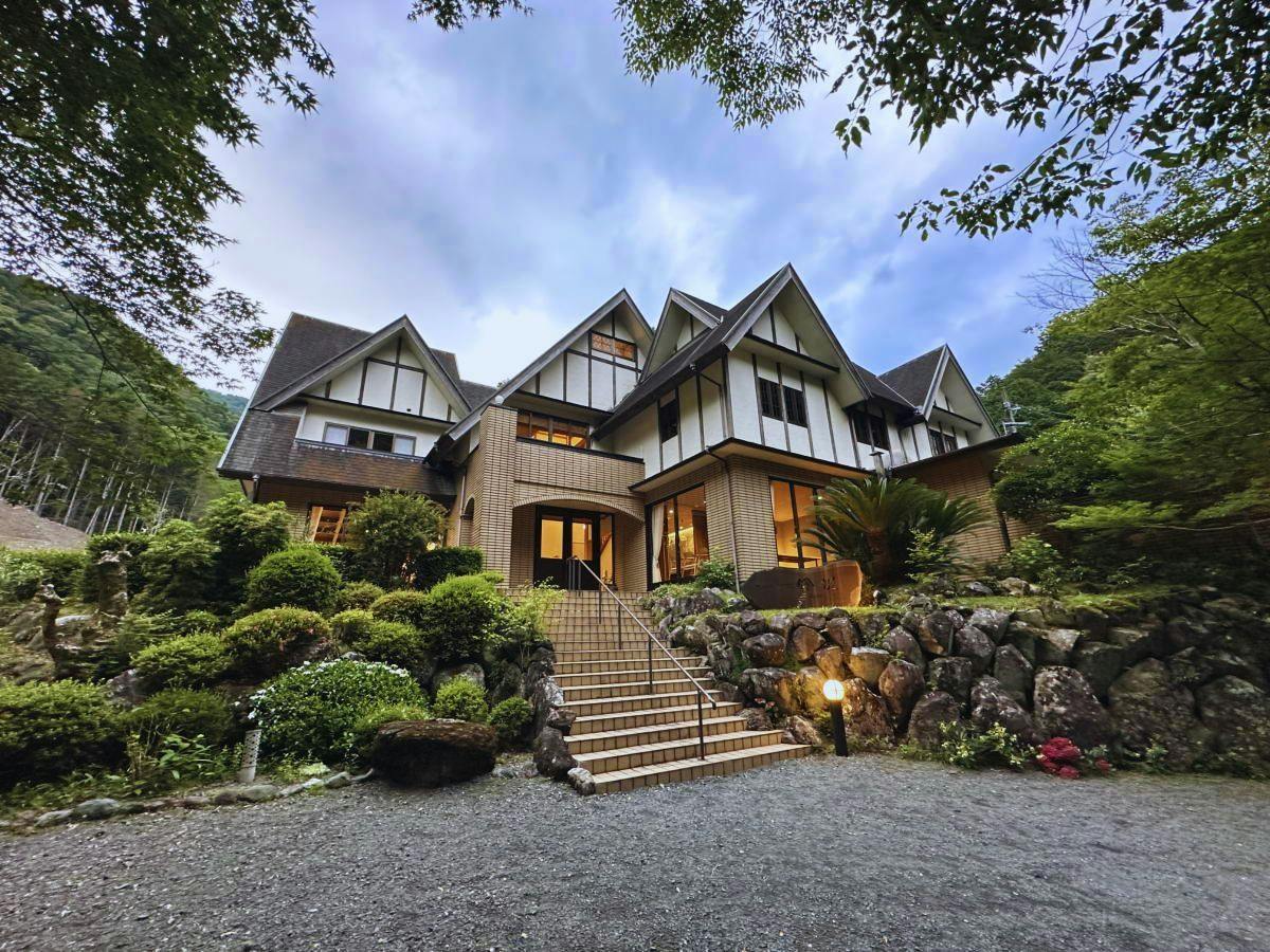 Hotel Rindou in the Fragrant Forest