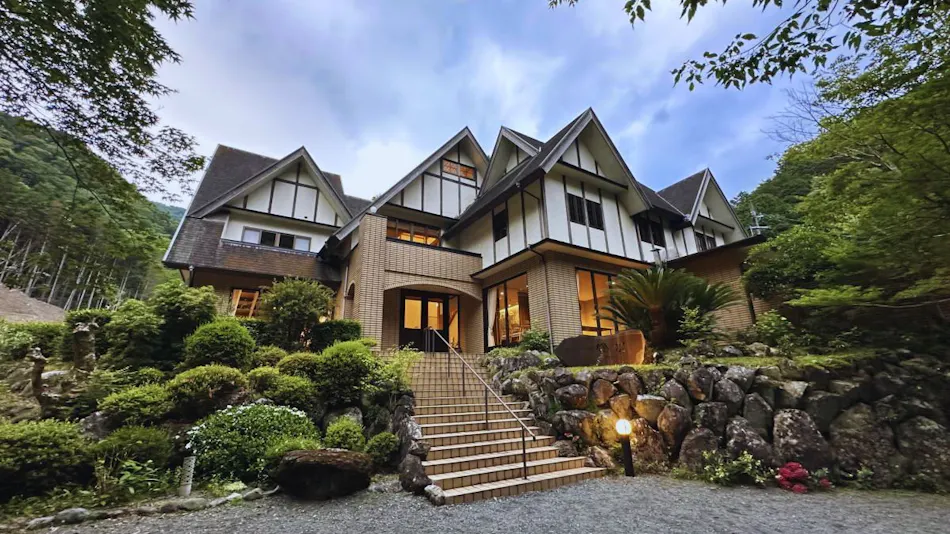 Hotel Rindou in the Fragrant Forest