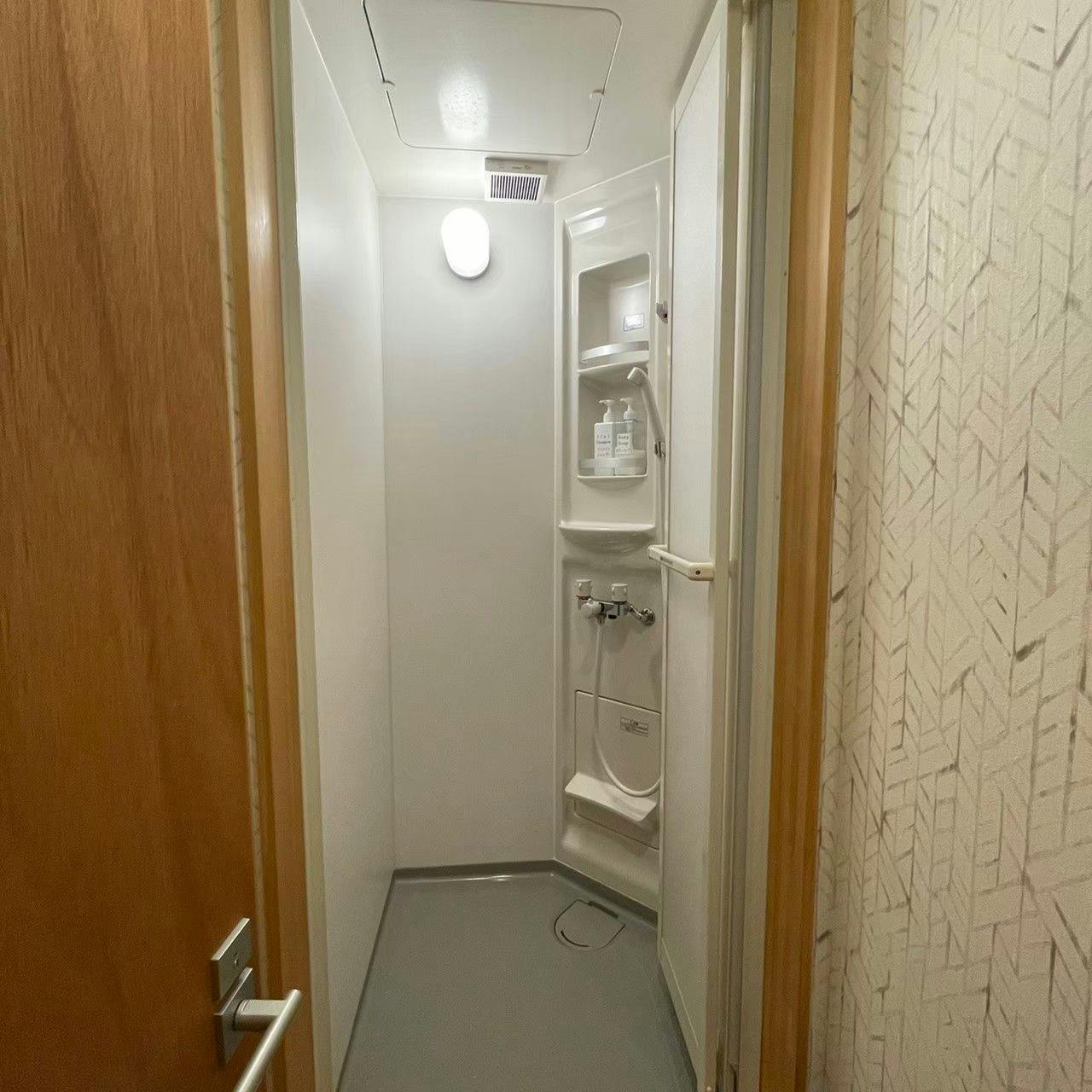 ห้องอาบน้ำฝักบัว