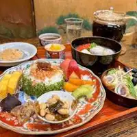 อาหารเช้าพื้นเมืองในภาชนะยุคเอโดะ