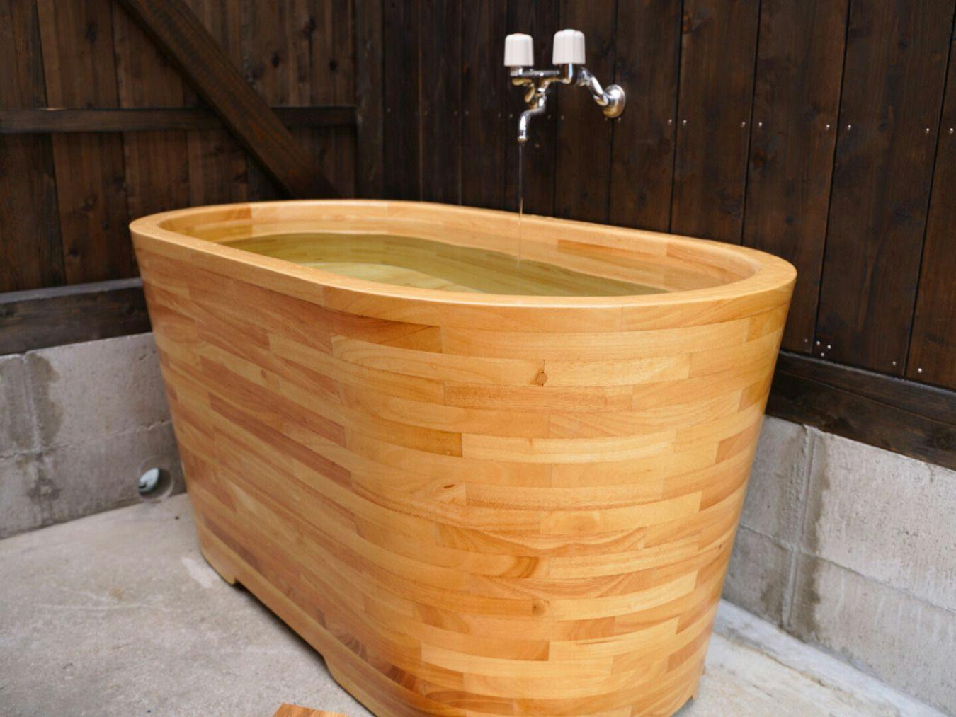 อ่างน้ำร้อนและน้ำเย็น