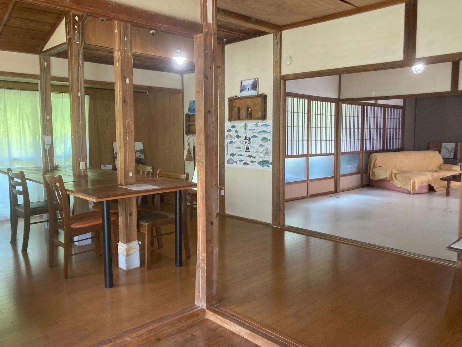 ห้องนั่งเล่นและห้องรับประทานอาหาร