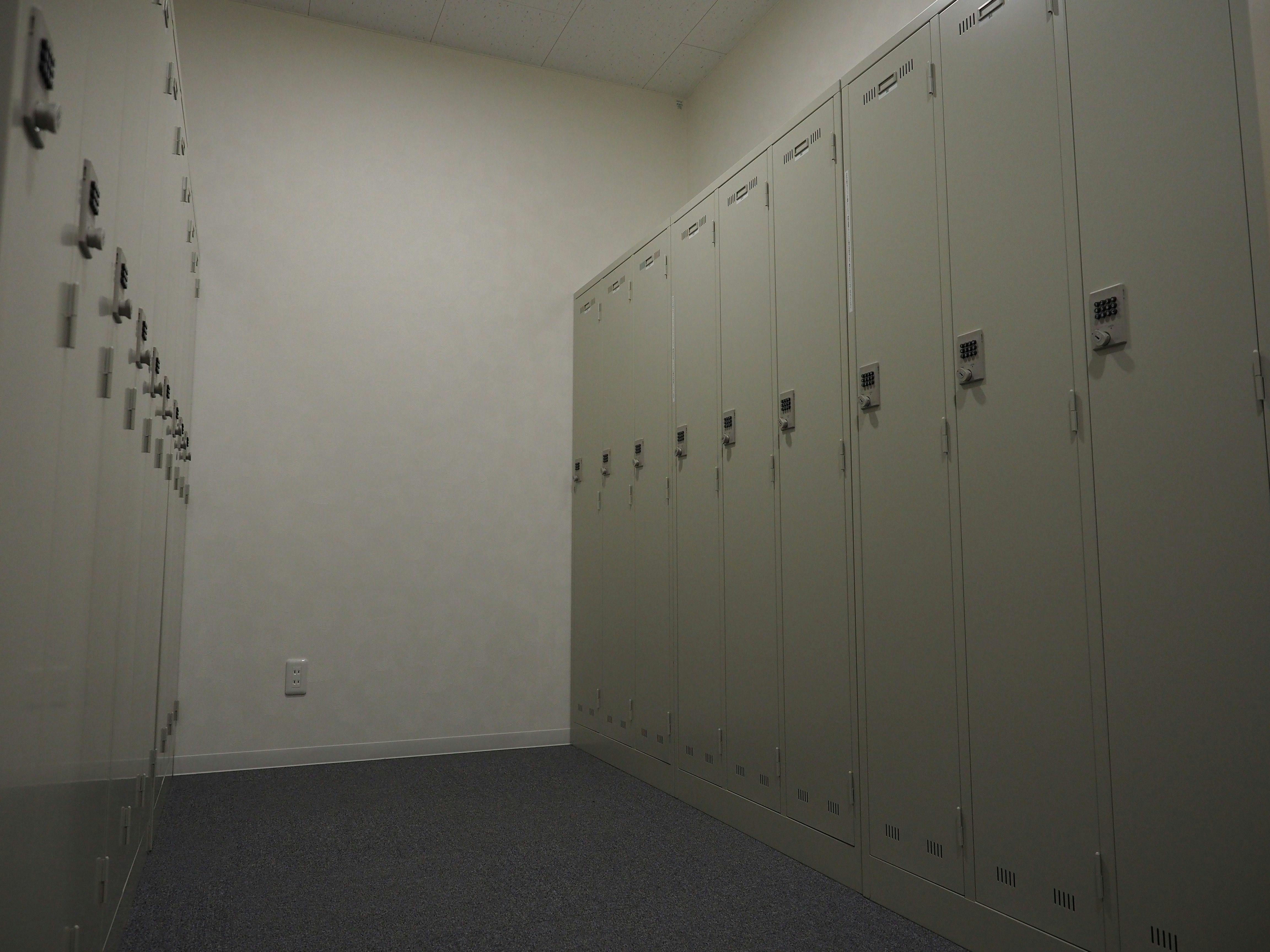 ล็อกเกอร์เฉพาะสำหรับชั้นประหยัด