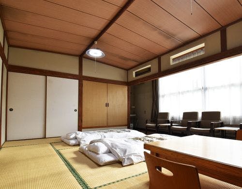 本館10畳│ファミリーやグループにおすすめ