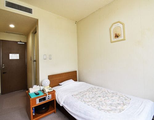 洋室シングル│バストイレ完備