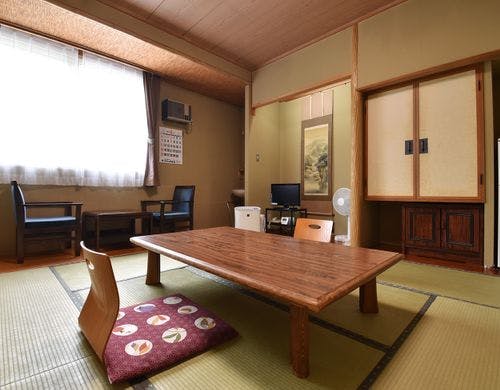 和室8畳│ごゆっくりとお寛ぎください