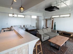 Cruise　Room　DESLIE