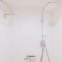 ห้องอาบน้ำฝักบัว (ไม่มีอ่างอาบน้ำ)