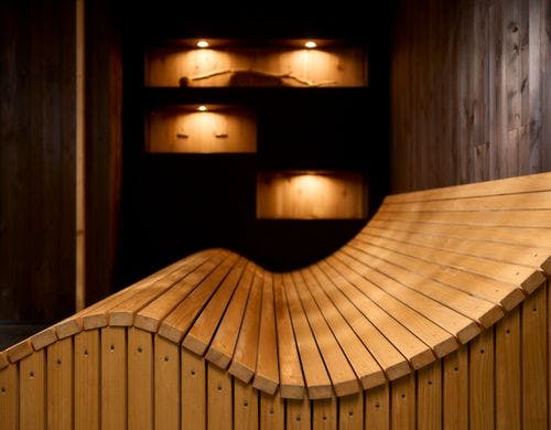 サウナ整い椅子横