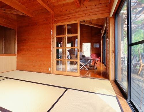 別館２階の寝室はベッドでゆっくり