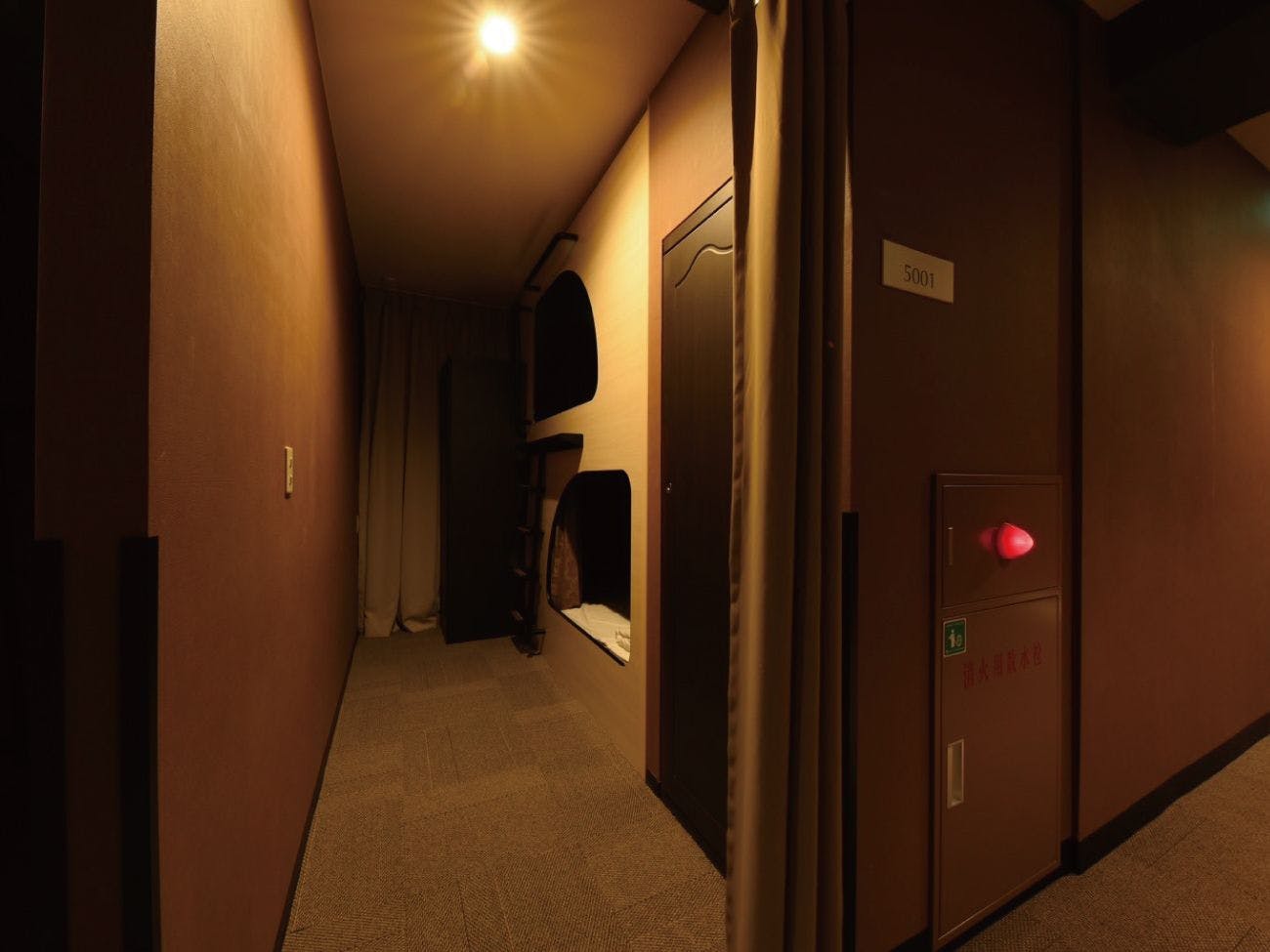 ห้องโดยสารชั้นบนและชั้นล่างแบบพิเศษ