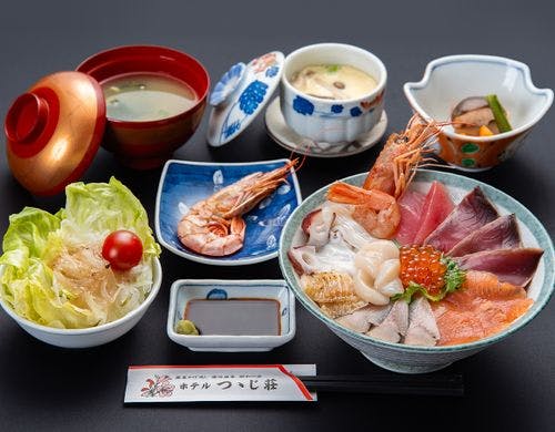 【選べる夕食】オホーツク海鮮丼御膳