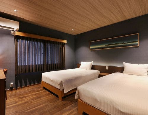 【ベッドルーム】落ち着いた雰囲気の寝室