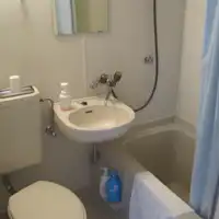 각 객실의 욕조 및 화장실