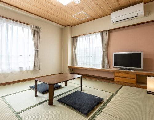 【8畳間　和室】